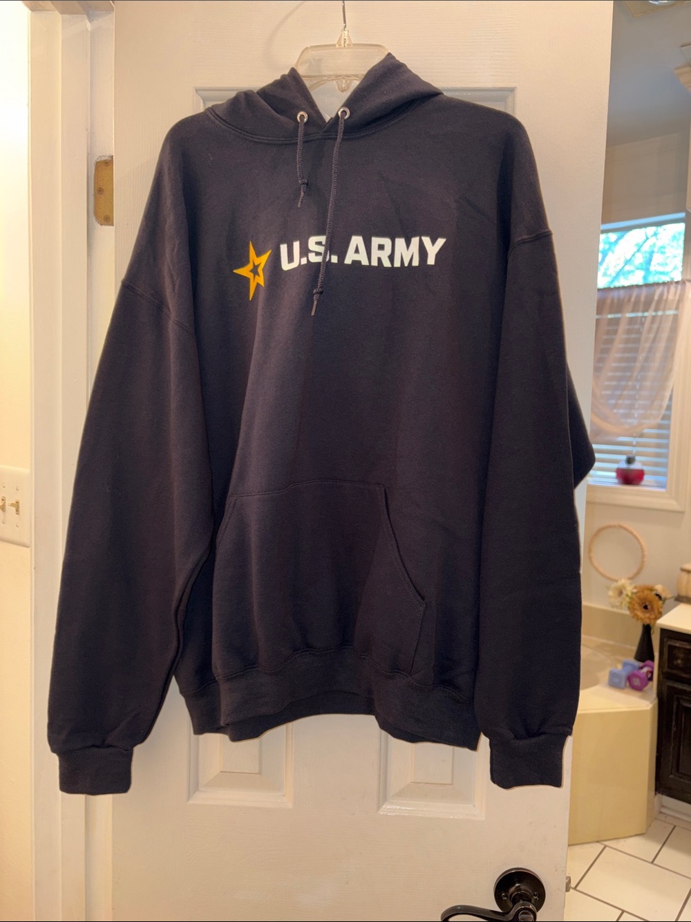 U.S. Army Black Pullover Crewneck with Gold Star